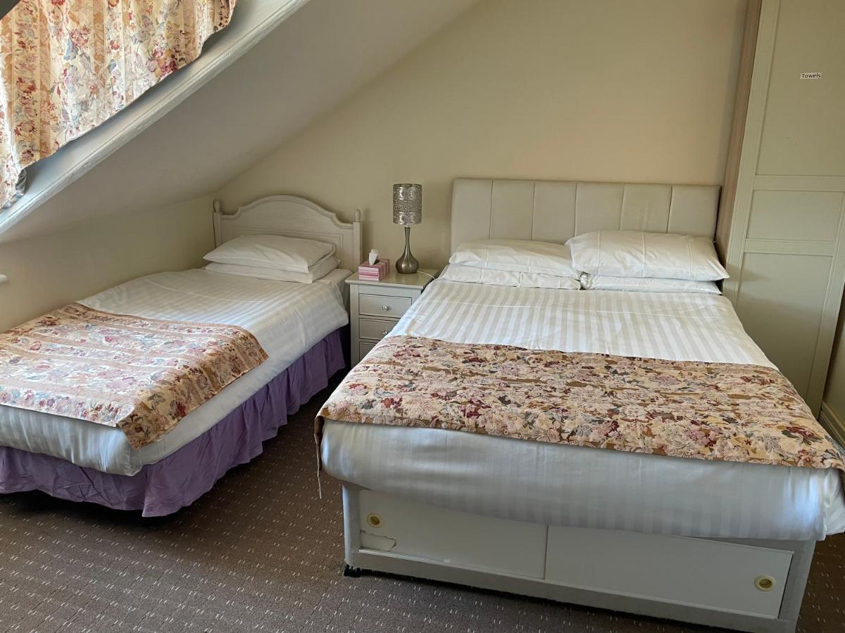 Diamonds Villa Near York Hospital Экстерьер фото